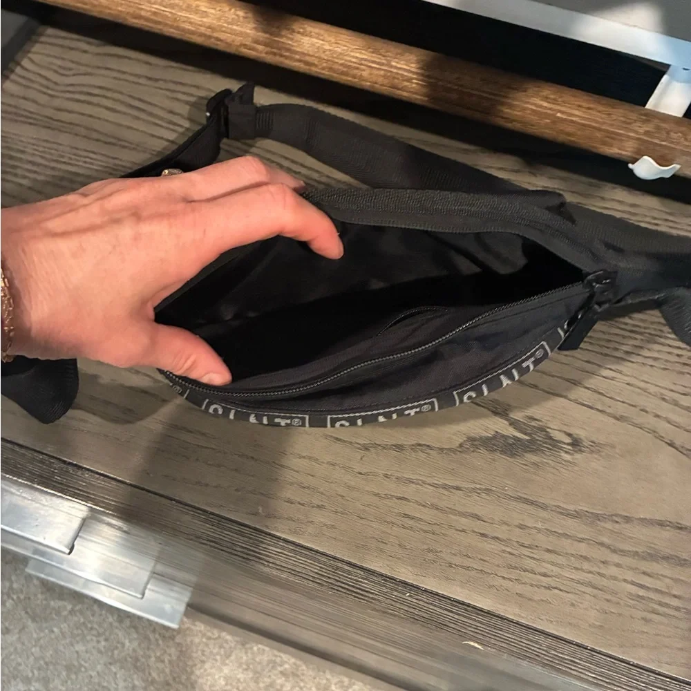 Black Sling Bag - Picture 2 of 3